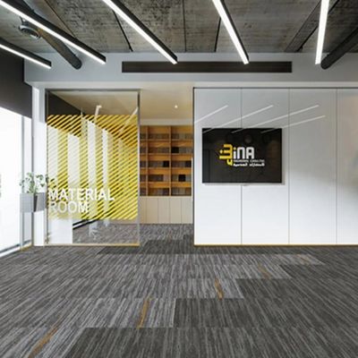 2024 50x50 Vierkante PVC en Asfalt Achtergrond Commerciële PP Nylon kantoor vloer tapijttegels