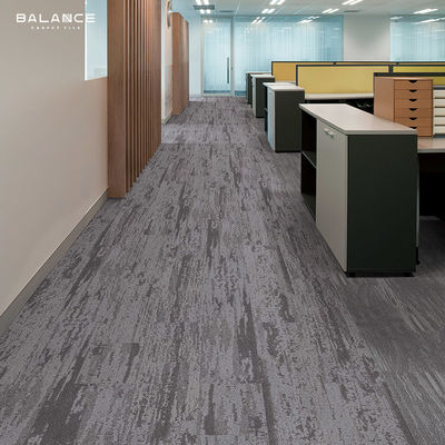 Modulaire tapijten voor kantoorvloeren Klankdicht Vierkante Nylon PVC tapijttegels voor luchthavens