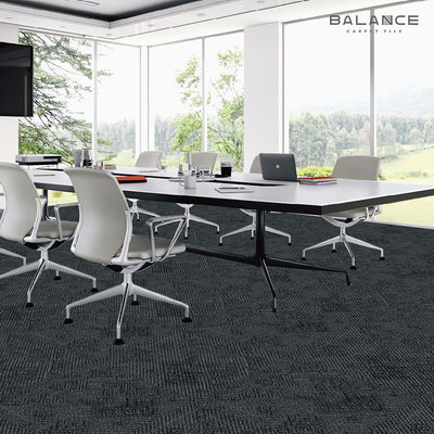 Rectangular modulaire kantoor tapijttegels 60 x 60 met PVC-ondersteuning en geometrisch patroon