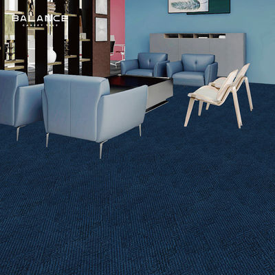 Rectangular modulaire kantoor tapijttegels 60 x 60 met PVC-ondersteuning en geometrisch patroon