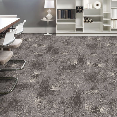 Commerciële kamers tapijttegels 100% PP modulair gebuffeld met lusstapel bitumenmateriaal