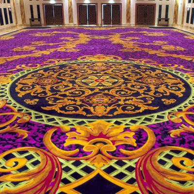 Custom Luxury Wool Nylon Axminster Casino Purple Gold Carpet voor commerciële gebouwen