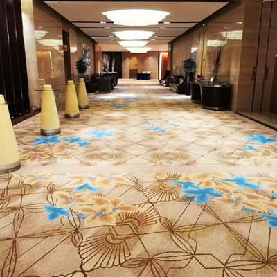 Medium Pile Nylon Printed Hotel Carpet voor op maat gemaakte gangen en wand-op-wand vloeren