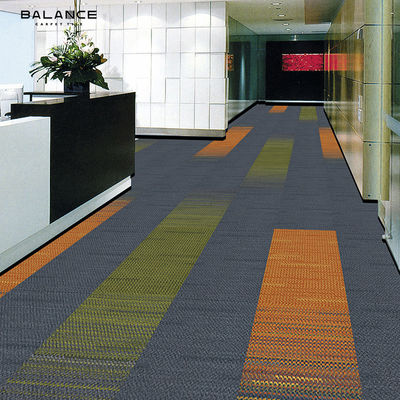 Modulaire PVC-steunplaten met PP-tapijttegels 50x50 voor commerciële kantoren Totaal dikte 6,0 mm