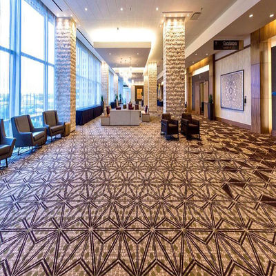 Luxe hotelkamer tapijt moderne stijl met de hand gesneden voor muur-aan-muur installatie