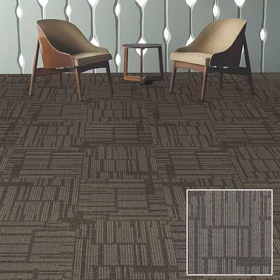 Commerciële kantoren Pvc Back Office tapijttegel met modern abstract ontwerp OEM ODM
