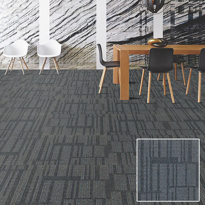 Commerciële kantoren Pvc Back Office tapijttegel met modern abstract ontwerp OEM ODM