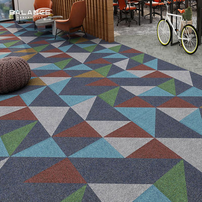 100% nylon commerciële kantoor tapijttegels 50x50 Modulaire decoratie Modern ontwerp