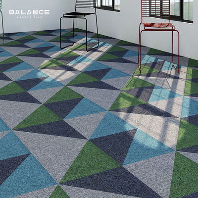100% nylon commerciële kantoor tapijttegels 50x50 Modulaire decoratie Modern ontwerp