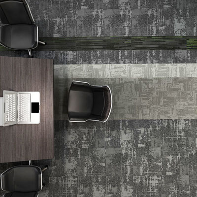 Modulaire tapijttegels voor commerciële kantoren met grijze loopstapel nylon met commerciële PVC-achtergrond