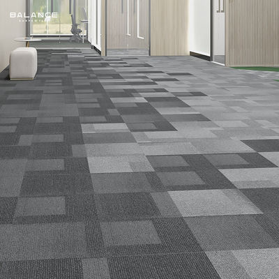 50x50 Nylon dikke commerciële kantoor tapijttegels met meervoudige loopstapelconstructie