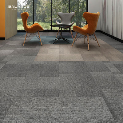 50x50 Nylon dikke commerciële kantoor tapijttegels met meervoudige loopstapelconstructie