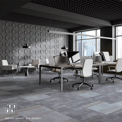 Commerciële kantoor- en hotelvloeren wasbaar Modern geometrisch nylon PE-tegel met ruggen