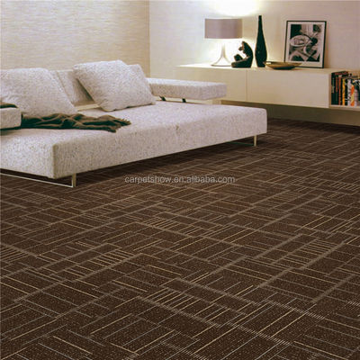 460 g/m2 Pile Weight 100% PP Strip Design Carpet Tile voor Office Hotel Projects