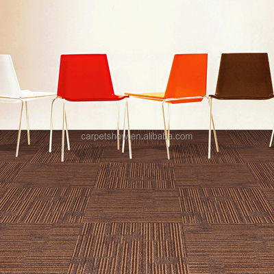 50*50cm Tufted Modern Office PP Carpet Tile met een prachtige kleur