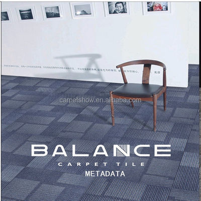 Balance Exhibition Commerciële tapijttegels met monolithische of vierkante draaiinstallatie