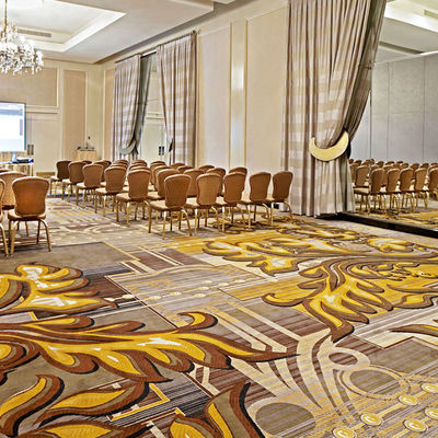 Gepersonaliseerd kleurenpuzzelpatroon Axminster Hotel vloer tapijt in geel en rood