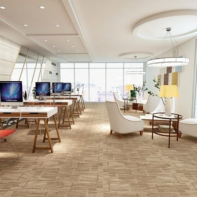 500x500 hotel tapijt met groene PVC-achtergrond en loopstapelconstructie