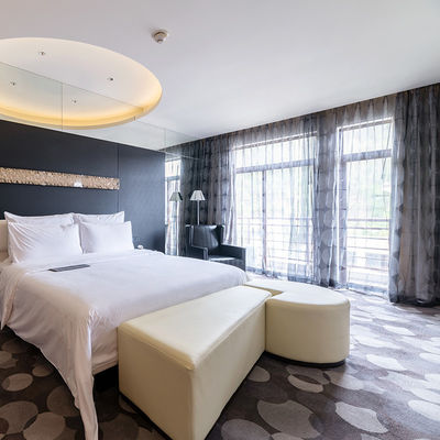 Tufted Luxury Modern Wall-to-Wall Carpet voor Hotelkamer Branddicht Bedrukte Salon Carpet