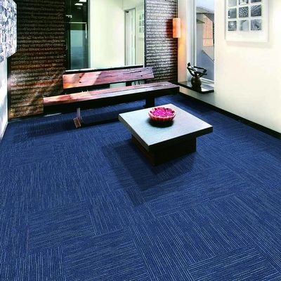 2.5/4.0 mm Pile Height Nylon PP tapijttegel met bitumen achtergrond