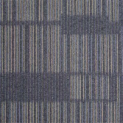 Stapelhoogte 4mm 650g/m2 50x50cm Vierkante tegel kantoor tapijt in modern ontwerp 100% nylon
