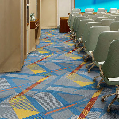 Moderne stijl ontworpen bloem Axminster Nylon tapijt voor hotelkamer van Tufted