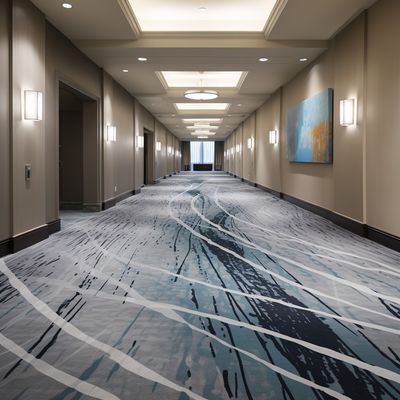 Slipvast Axminster Hotel tapijt met brandwerende behandeling en abstract patroon