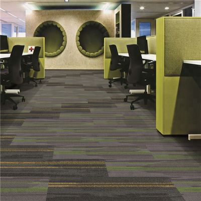 Commerciële tapijttegel 100% nylon 25cmx100cm voor thuis hotel slaapkamer vloer decoratief gebruik