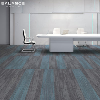Antimicrobiële 50x50 Nylon/PP kantoor commerciële modulaire tapijttegels Tufted en duurzaam