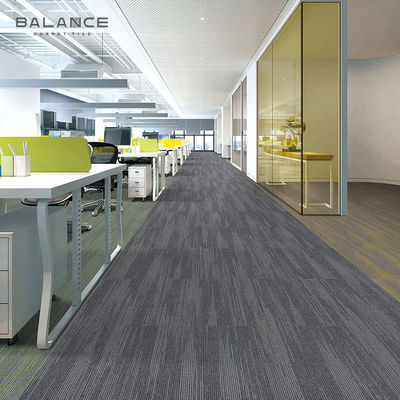Antimicrobiële 50x50 Nylon/PP kantoor commerciële modulaire tapijttegels Tufted en duurzaam