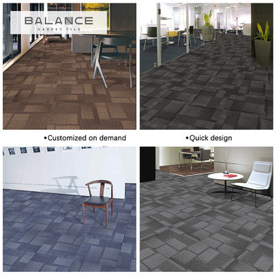 Modulaire tapijttegels met PVC-ondersteuning en waterdicht materiaal
