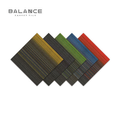 50x50 Plaid Pattern Bitumen/PVC Ondersteuning geluidsdicht Wasbaar Vierkante kantoorkamer tapijttegels
