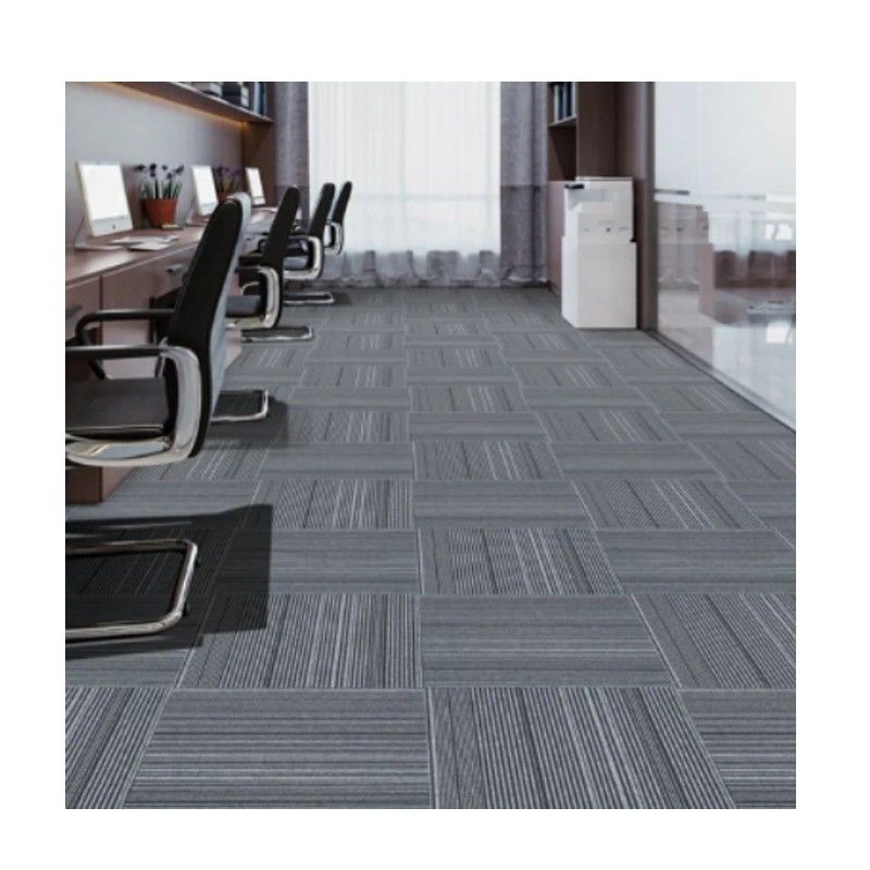 Anti-slip PVC-steun Modern stijl luxe 100% Pp kantoor tapijttegels voor commerciële