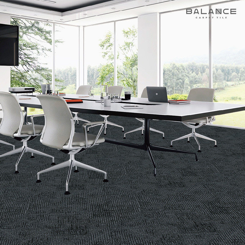 Rectangular modulaire kantoor tapijttegels 60 x 60 met PVC-ondersteuning en geometrisch patroon