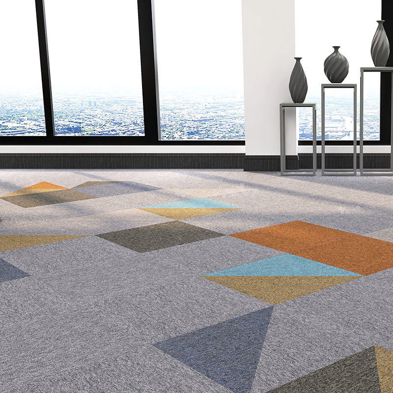 50x50 commerciële wand tapijttegels met aangepaste kleur en anti-glij PVC-achtergrond