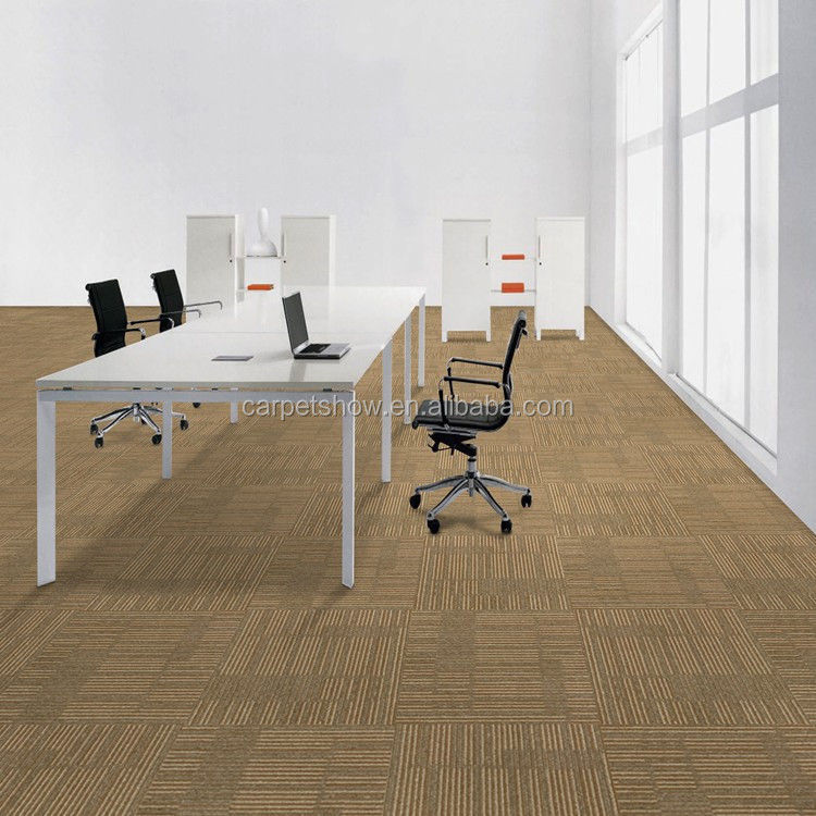 50*50cm Tufted Modern Office PP Carpet Tile met een prachtige kleur