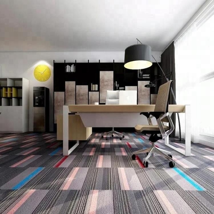 50x50 Nylon tapijttegel voor kantoor Stapelhoogte 4,0 /-0,5 mm Efficiëntie van commerciële ruimtes